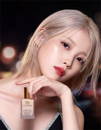 Rahasia Kulit Glowing Selebriti Dunia Ada di Rangkaian Skincare Estée Lauder
