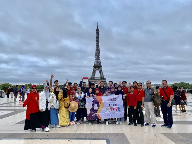  Cheria Travel Buka Paket Wisata Halal ke Eropa Barat, Eksplorasi Paris, Brussel, dan Amsterdam dengan Kuliner & Fasilitas Ramah Muslim