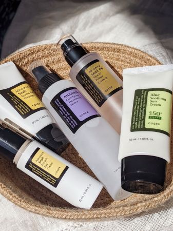 COSRX Snail Essence: Manfaat Lendir Siput untuk Kulit Glowing dan Sehat