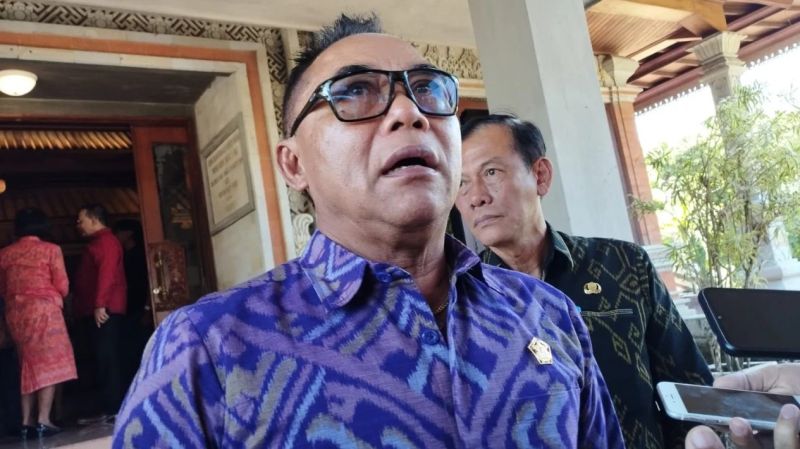 Dari Tabanan untuk Bali: Kiprah Adi Wiryatama di Panggung Politik Daerah