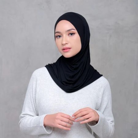Meccanism by Zaskia Mecca: Gaya Hijab Simpel dan Stylish untuk Muslimah Muda