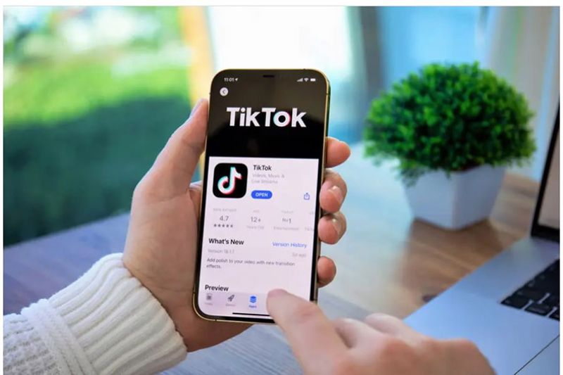 Bongkar Rahasia Viral di TikTok: Begini Cara Kontenmu Meledak dengan Jasa View Rajakomen.com!