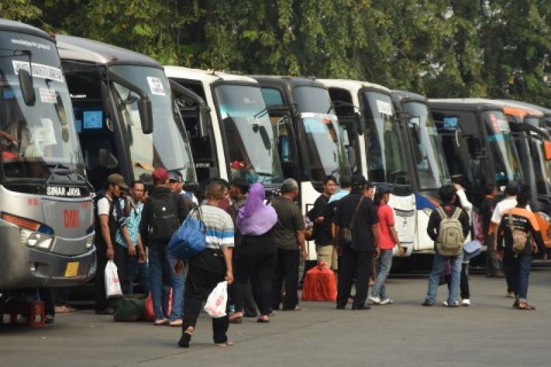 NasDem Usulkan Transportasi Publik Gratis untuk Pelajar dan Lansia di Kota Besar