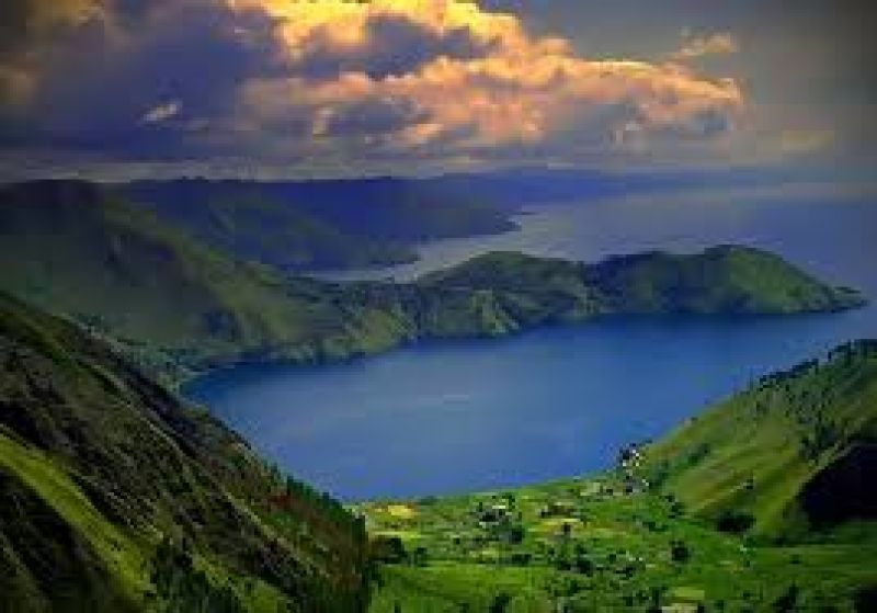 Vayatour Hadirkan Paket Eksklusif ke Danau Toba! Jelajah Pulau Samosir, Desa Adat, dan Panorama Bukit Holbung