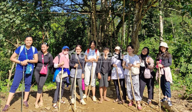 Jelajahi Indonesia Lebih Dalam Bareng Tournesia! Open Trip ke Baduy dan Wae Rebo Ramai Peminat