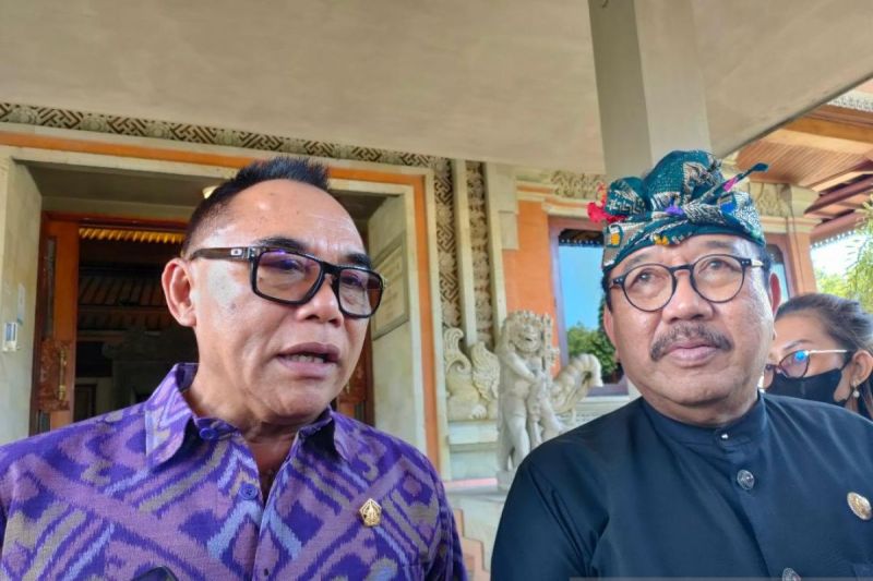 Adi Wiryatama: Sosok Kharismatik dari Tabanan yang Menjaga Marwah DPRD Bali