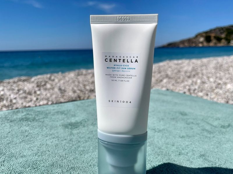 Skin1004 Hyalu-Cica Sun Serum: Sunscreen Korea Favorit dengan Kandungan Menenangkan