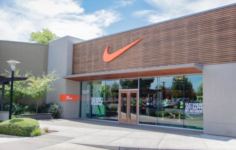 Sneakers Nike yang Wajib Dimiliki Penggemar Streetwear