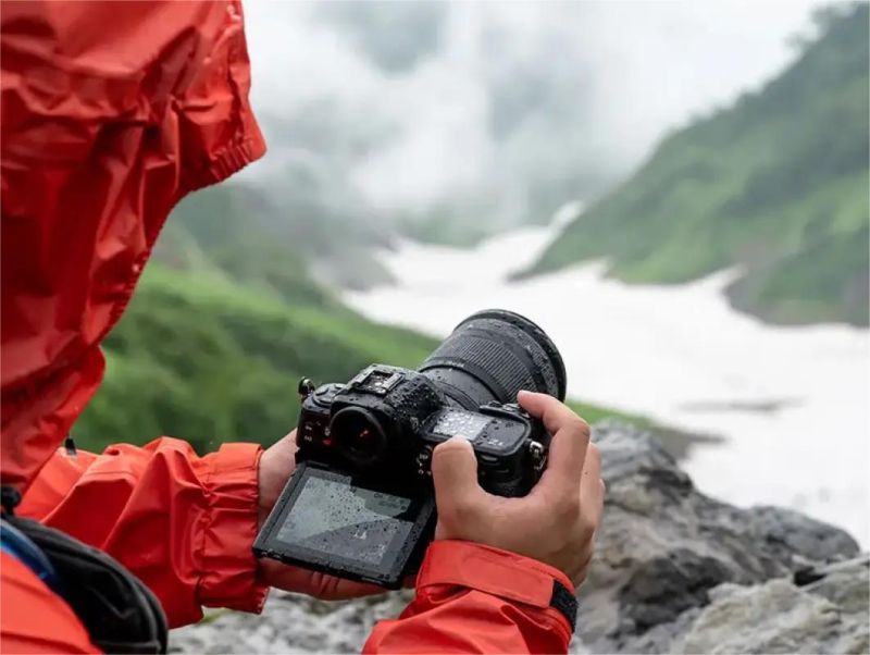 Nikon Z8 Kamera Mirrorless Profesional Ringkas dengan Performa Setara Flagship