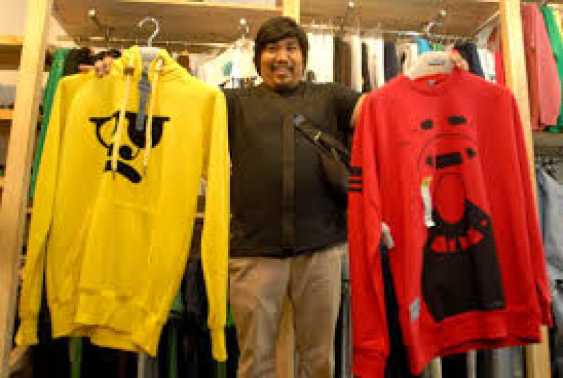 UNKL347 Tidak Mengandalkan Logo Besar, Tapi Tetap Gampang Dikenali
