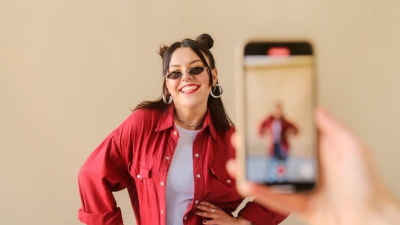 Musisi di TikTok Wajib Punya Komentar Asli dari Akun Aktif Indonesia—Ini Alasannya